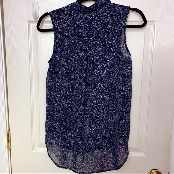 H&M Sleeveless Button-Up - Picture 2 of 5